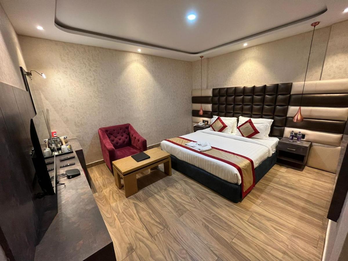The Landmark Hotel Muzaffarpur Exterior photo