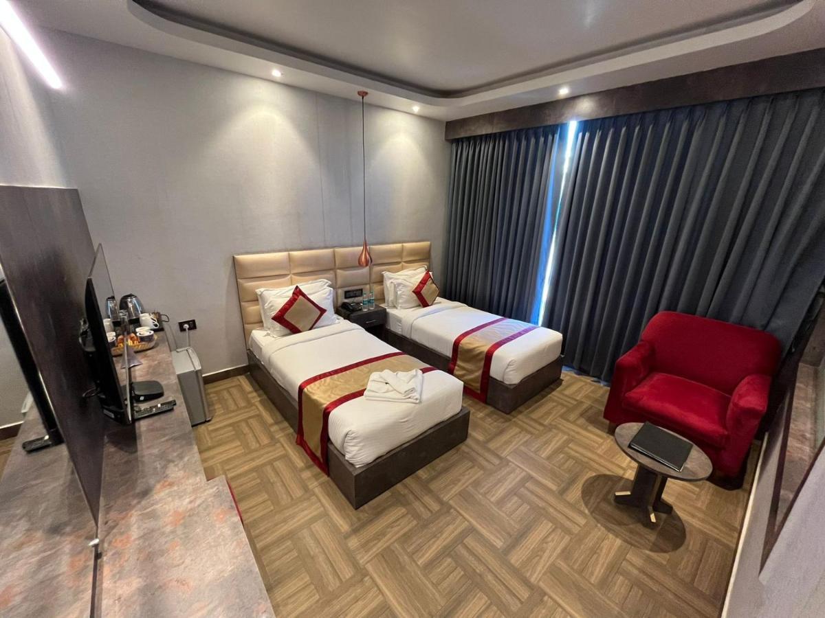 The Landmark Hotel Muzaffarpur Exterior photo